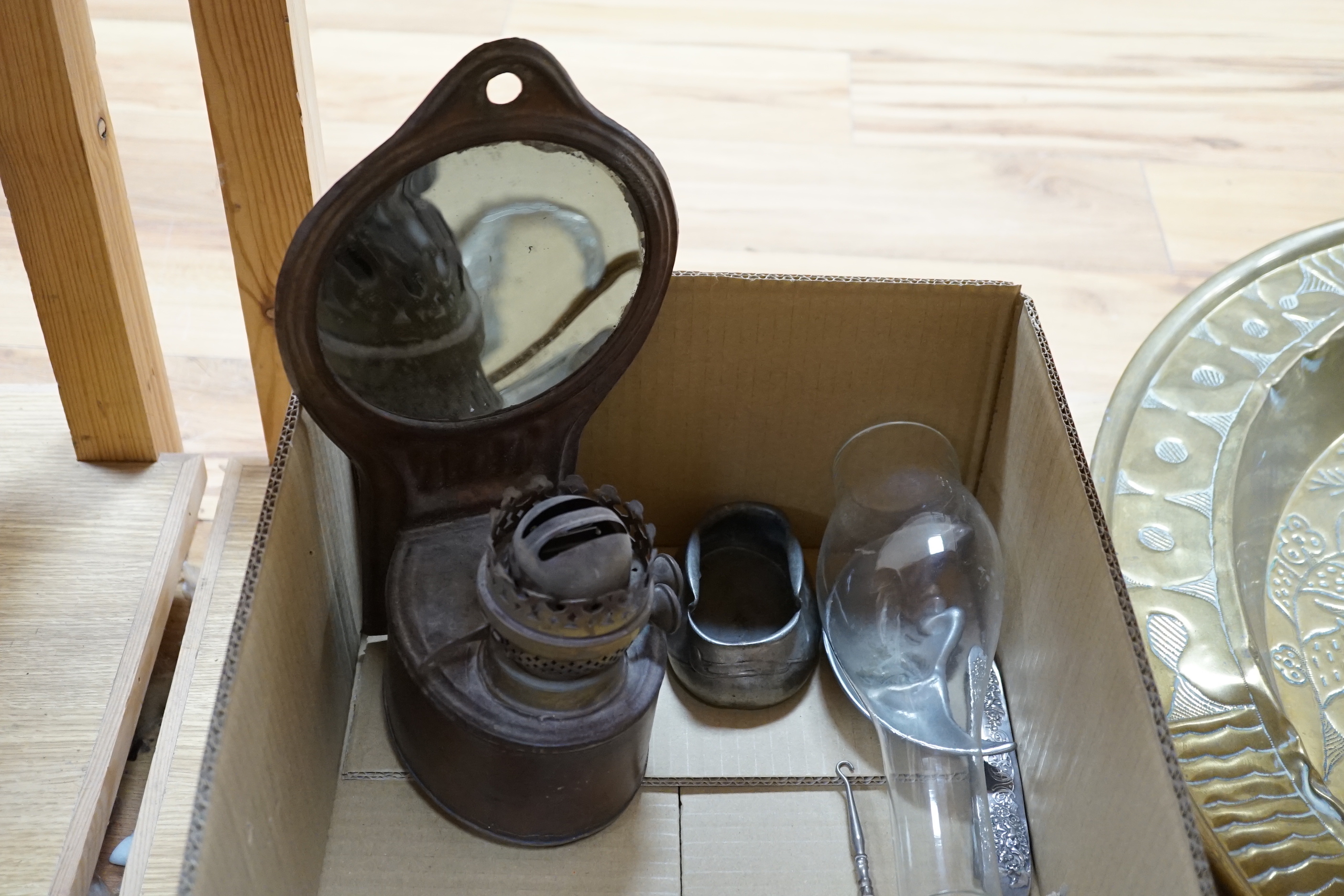A group of mixed metalware including silver and silver plate